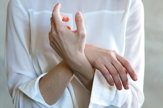 Red Light Therapy for Hand Pain: Can It Really Help?